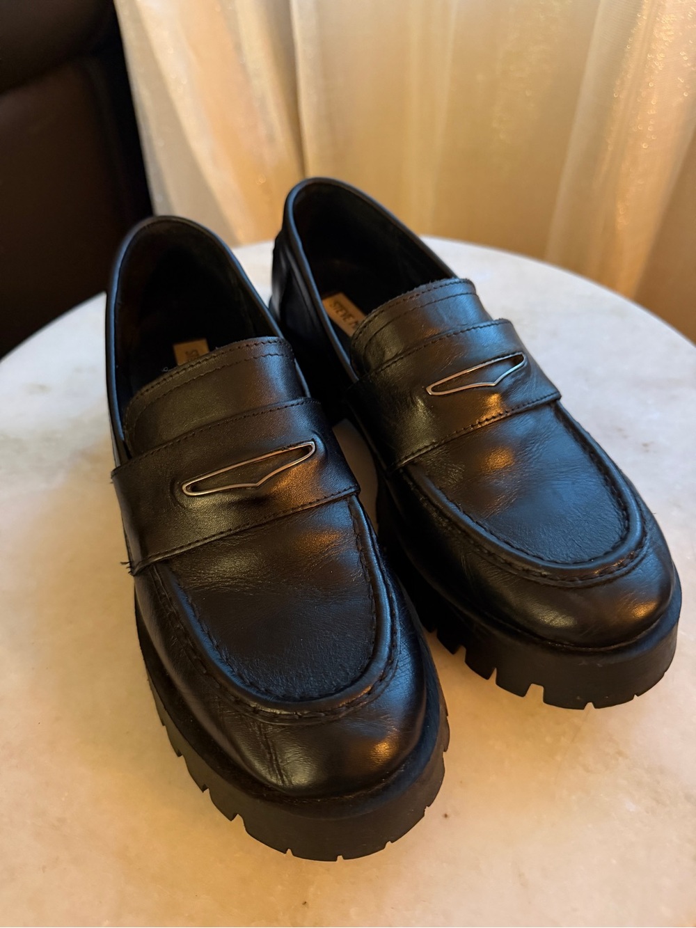 Steve Madden Black Leather Lawrence Lug Sole Loafers Size 8.5